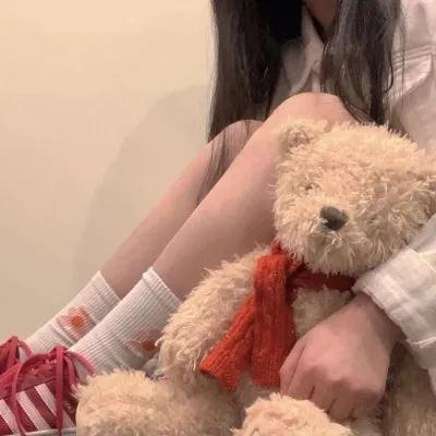 罗西与莫妮卡之骊靬情封面